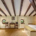Carolus-luxurious Istrian Barat (Porec)