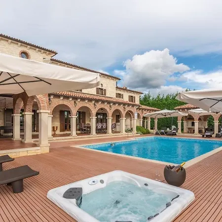 Carolus-luxurious Istrian *