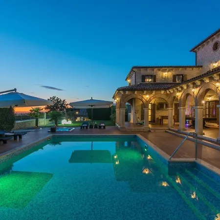 Carolus-luxurious Istrian Villa *