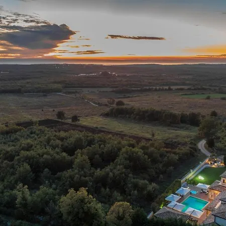 Carolus-luxurious Istrian Villa Barat (Porec)