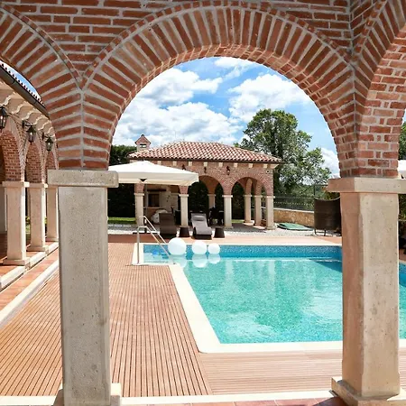 וילה Carolus-luxurious Istrian Barat (Porec)