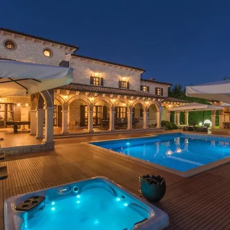 Carolus-luxurious Istrian * Barat (Porec)