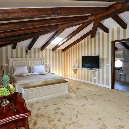 Carolus-luxurious Istrian Villa *