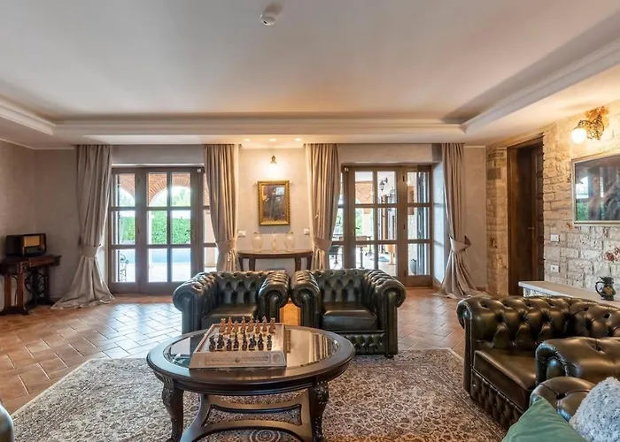 Carolus-luxurious Istrian Villa *